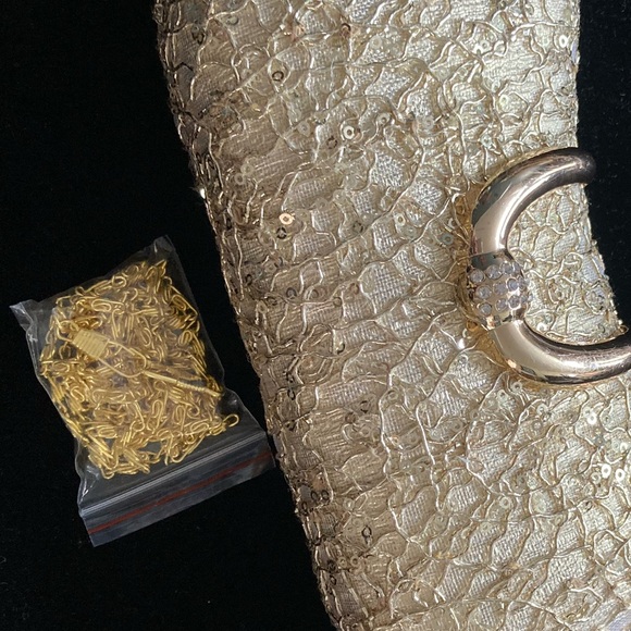 Gold vine detailing and blinged out buckle evening bag. Gold tone chain strap - Picture 5 of 6